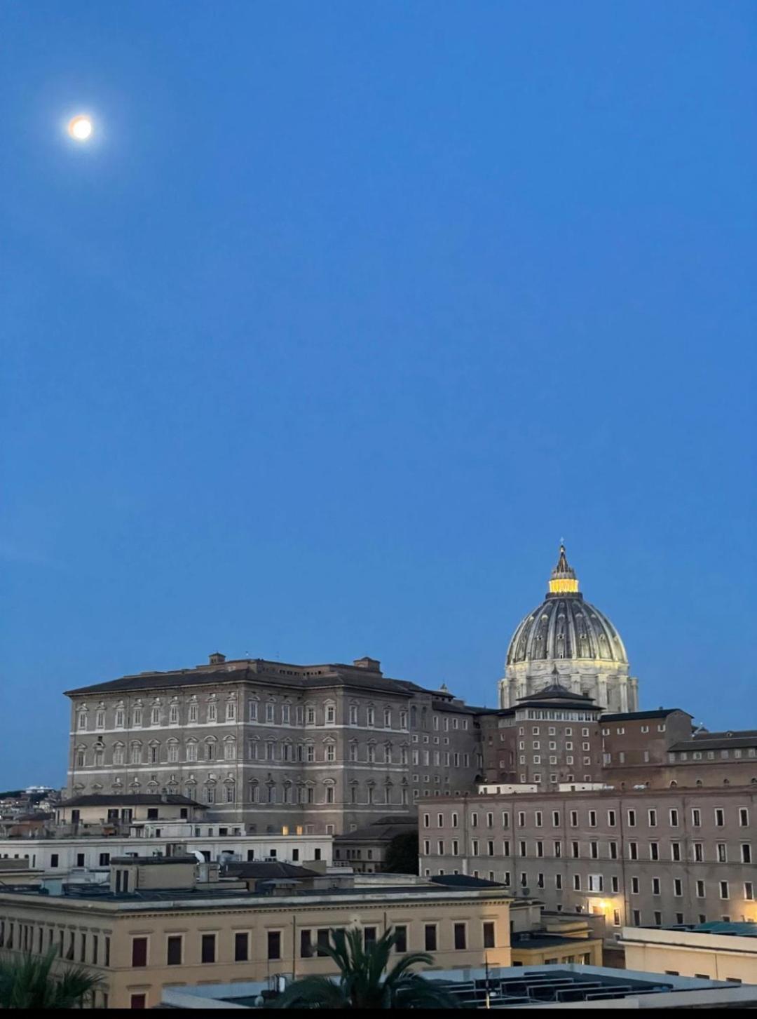 R.C. Vatican View Рим Екстериор снимка